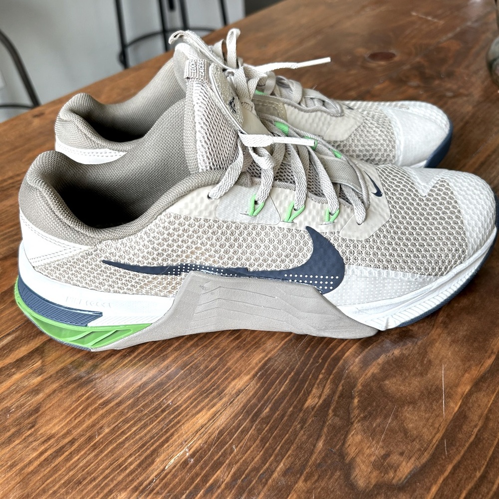 Mike Metcon 7, men’s size 10